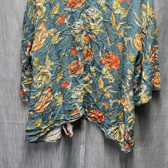 O’Neill floral cardigan size medium - Picture 10 of 10
